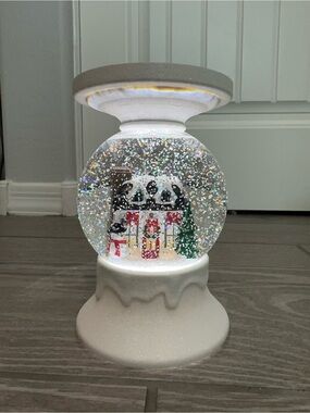 Bath & Body Works Musical Snow Globe Holiday House 3-Wick Candle Holder